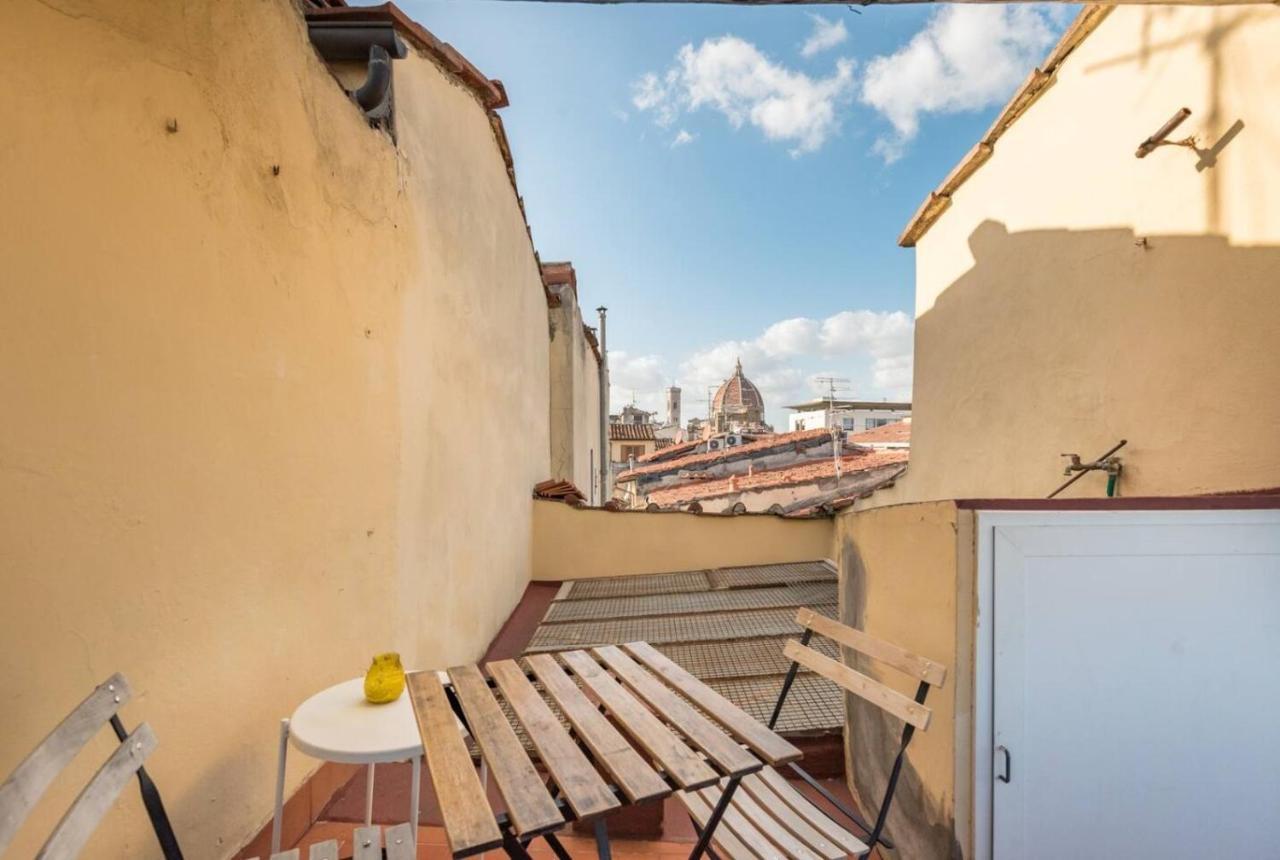 Ferienwohnung Romantico Attichino Con Terrazzo Vista Duomo !! Florenz Exterior foto